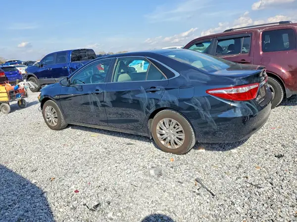 4T1BF1FK3HU443815 2017 TOYOTA CAMRY - Image 2