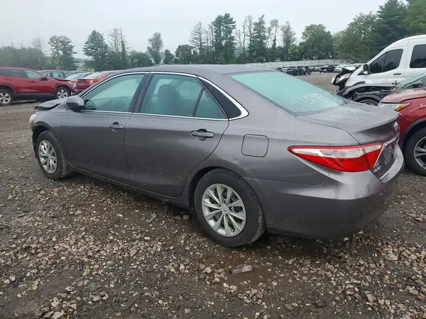 4T1BF1FK3HU444849 2017 TOYOTA CAMRY - Image 2