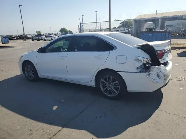 4T1BF1FK3HU445936 2017 TOYOTA CAMRY - Image 2