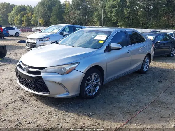 4T1BF1FK3HU446715 2017 TOYOTA CAMRY - Image 2