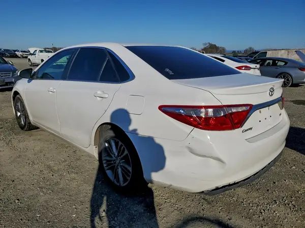 4T1BF1FK3HU448447 2017 TOYOTA CAMRY - Image 2