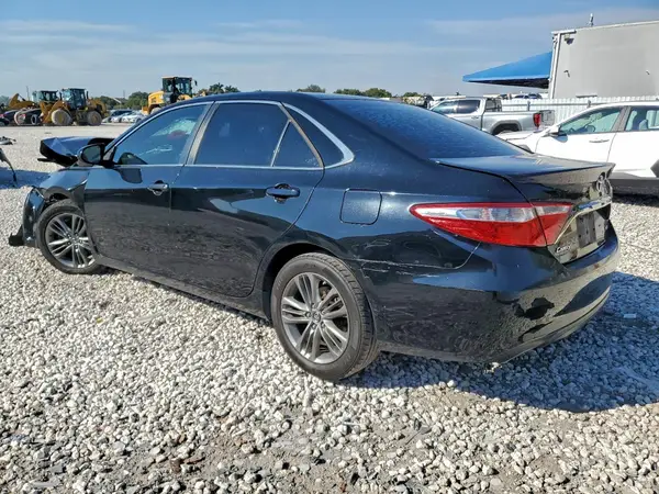 4T1BF1FK3HU449467 2017 TOYOTA CAMRY - Image 2