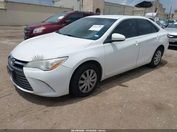 4T1BF1FK3HU454555 2017 TOYOTA CAMRY - Image 2