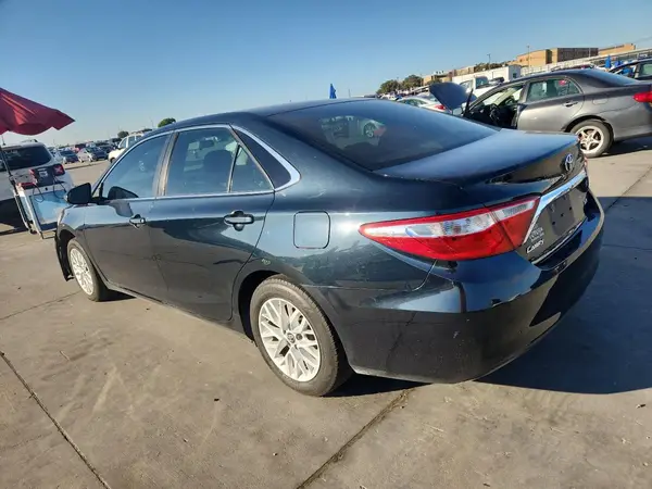 4T1BF1FK3HU616376 2017 TOYOTA CAMRY - Image 2