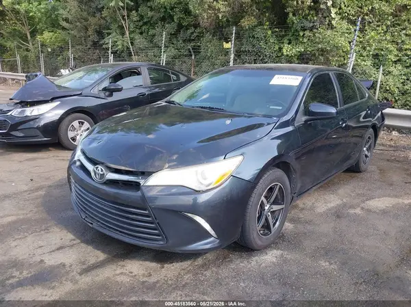 4T1BF1FK3HU618371 2017 TOYOTA CAMRY - Image 2