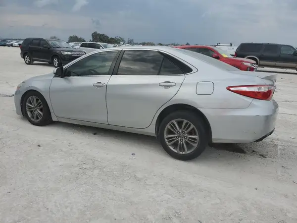 4T1BF1FK3HU619598 2017 TOYOTA CAMRY - Image 2