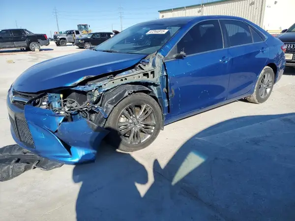 4T1BF1FK3HU621853 2017 TOYOTA CAMRY - Image 1
