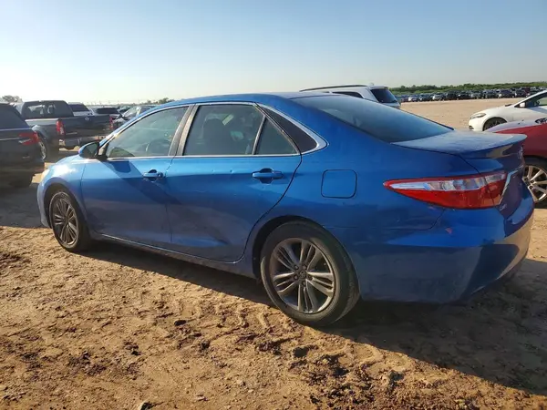 4T1BF1FK3HU622064 2017 TOYOTA CAMRY - Image 2