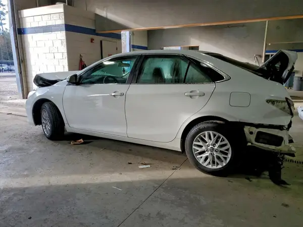 4T1BF1FK3HU625451 2017 TOYOTA CAMRY - Image 2