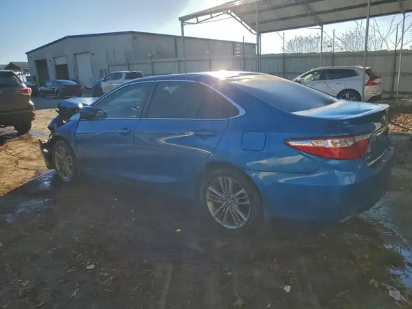 4T1BF1FK3HU625868 2017 TOYOTA CAMRY - Image 2