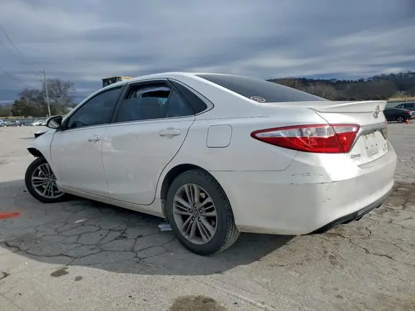 4T1BF1FK3HU626602 2017 TOYOTA CAMRY - Image 2