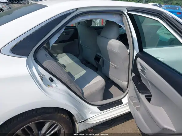 4T1BF1FK3HU630245 2017 TOYOTA CAMRY - Image 8