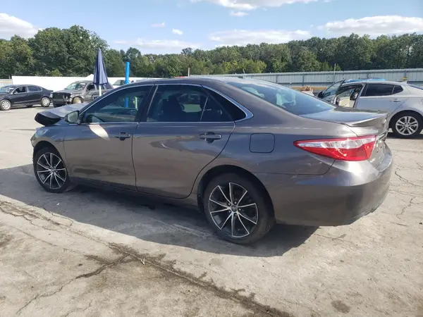 4T1BF1FK3HU633064 2017 TOYOTA CAMRY - Image 2