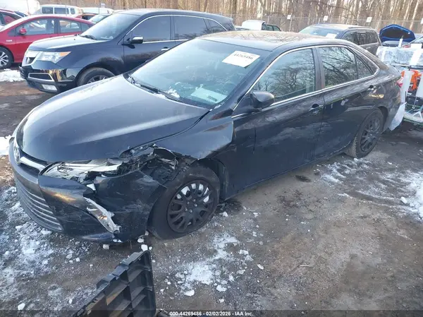 4T1BF1FK3HU636286 2017 TOYOTA CAMRY - Image 2