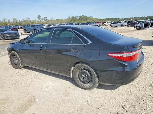 4T1BF1FK3HU637745 2017 TOYOTA CAMRY - Image 2