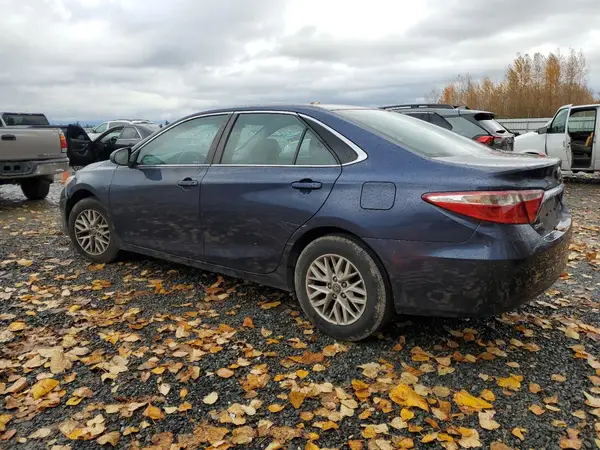4T1BF1FK3HU638202 2017 TOYOTA CAMRY - Image 2