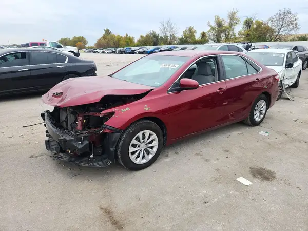 4T1BF1FK3HU638961 2017 TOYOTA CAMRY - Image 1