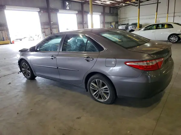 4T1BF1FK3HU639995 2017 TOYOTA CAMRY - Image 2