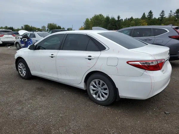 4T1BF1FK3HU640063 2017 TOYOTA CAMRY - Image 2