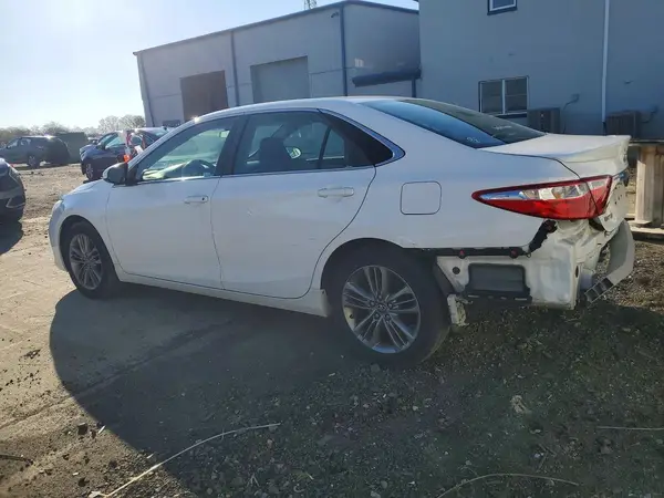 4T1BF1FK3HU641116 2017 TOYOTA CAMRY - Image 2