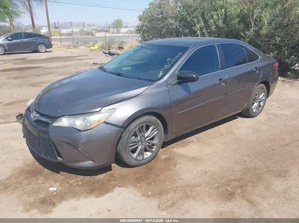 4T1BF1FK3HU641987 2017 TOYOTA CAMRY - Image 2