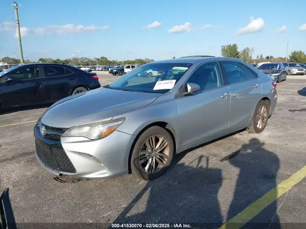 4T1BF1FK3HU642248 2017 TOYOTA CAMRY - Image 2