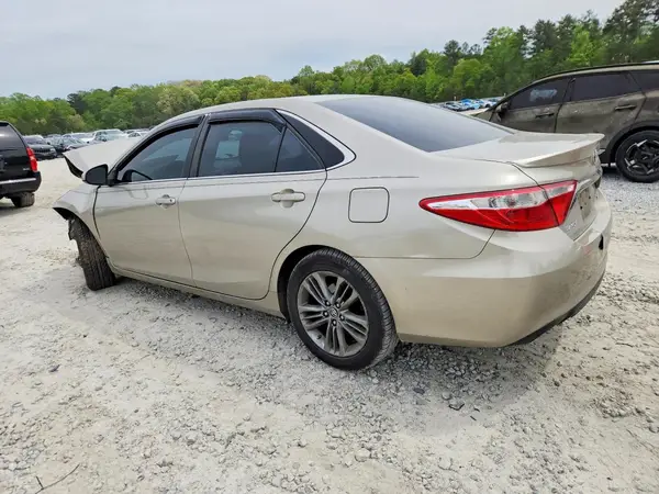4T1BF1FK3HU644923 2017 TOYOTA CAMRY - Image 2