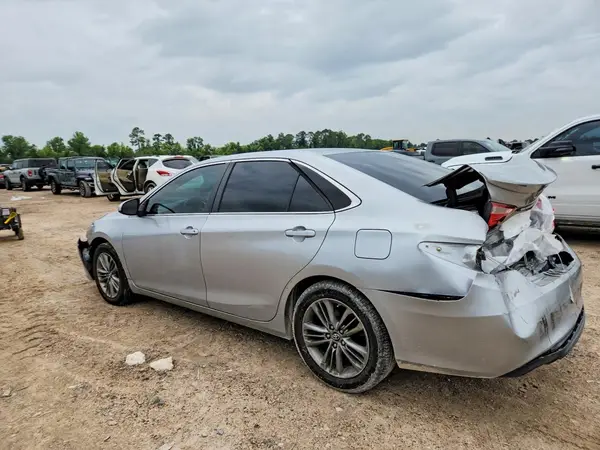 4T1BF1FK3HU644985 2017 TOYOTA CAMRY - Image 2