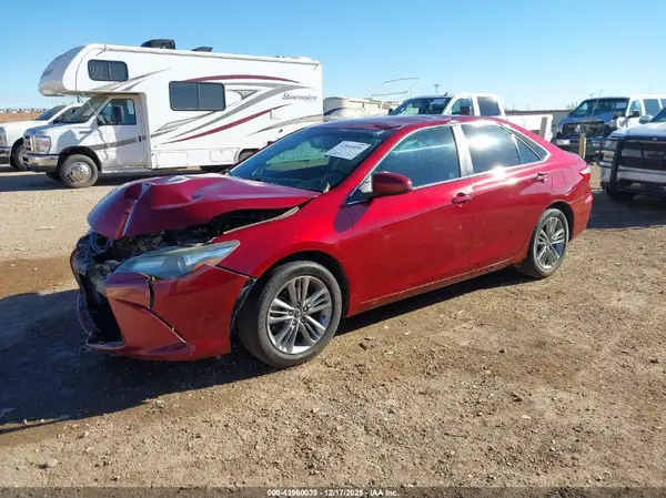 4T1BF1FK3HU645151 2017 TOYOTA CAMRY - Image 2