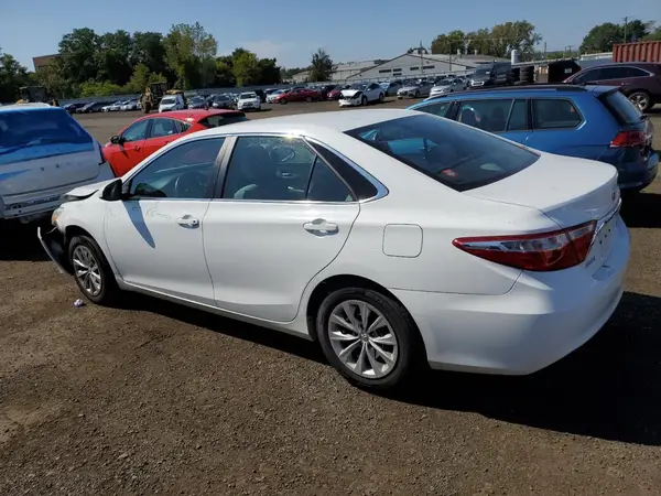 4T1BF1FK3HU645229 2017 TOYOTA CAMRY - Image 2