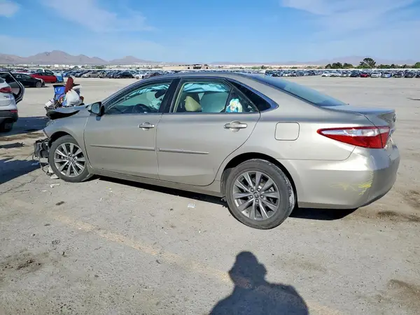 4T1BF1FK3HU648163 2017 TOYOTA CAMRY - Image 2