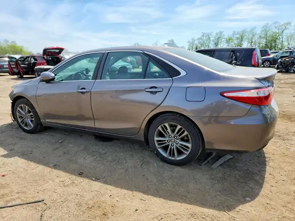 4T1BF1FK3HU649751 2017 TOYOTA CAMRY - Image 2