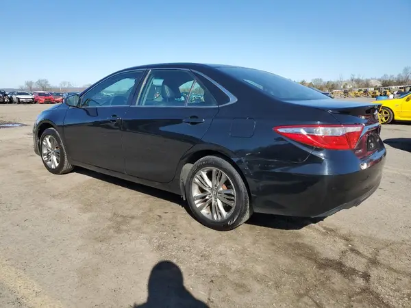4T1BF1FK3HU649846 2017 TOYOTA CAMRY - Image 2