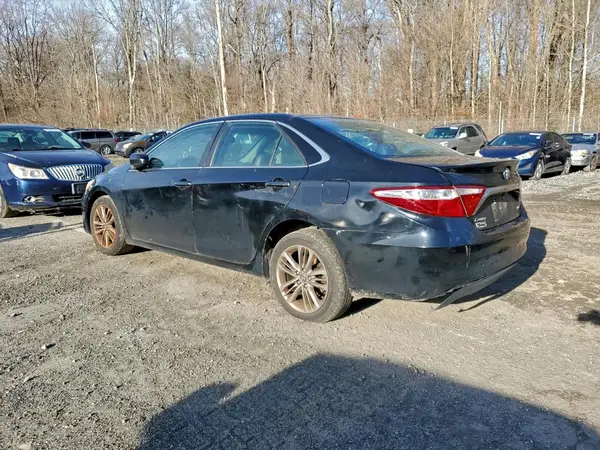 4T1BF1FK3HU653167 2017 TOYOTA CAMRY - Image 2