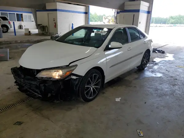 4T1BF1FK3HU655839 2017 TOYOTA CAMRY - Image 1