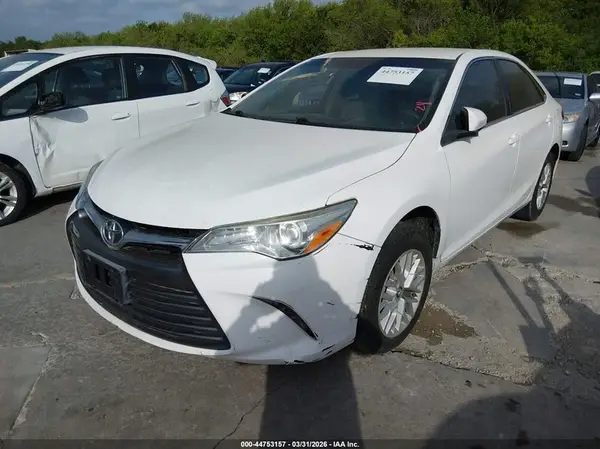 4T1BF1FK3HU656439 2017 TOYOTA CAMRY - Image 2