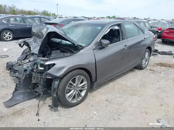 4T1BF1FK3HU660054 2017 TOYOTA CAMRY - Image 2