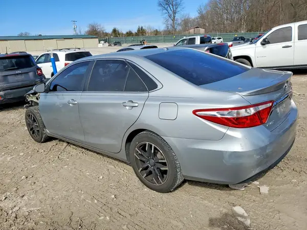 4T1BF1FK3HU660250 2017 TOYOTA CAMRY - Image 2