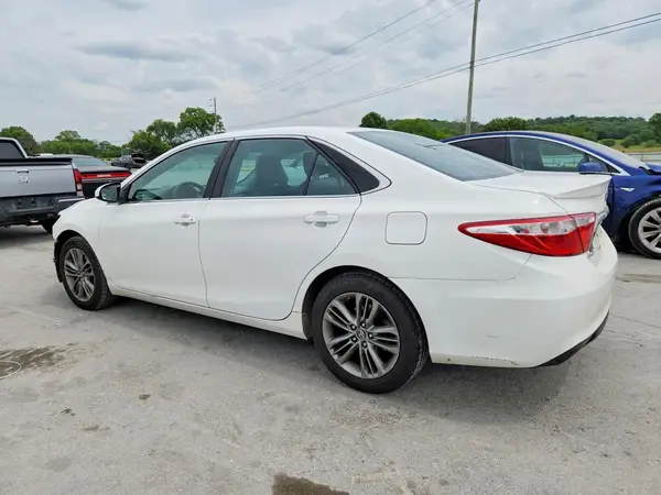 4T1BF1FK3HU660376 2017 TOYOTA CAMRY - Image 2