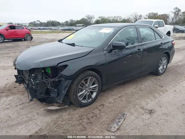 4T1BF1FK3HU660653 2017 TOYOTA CAMRY - Image 2