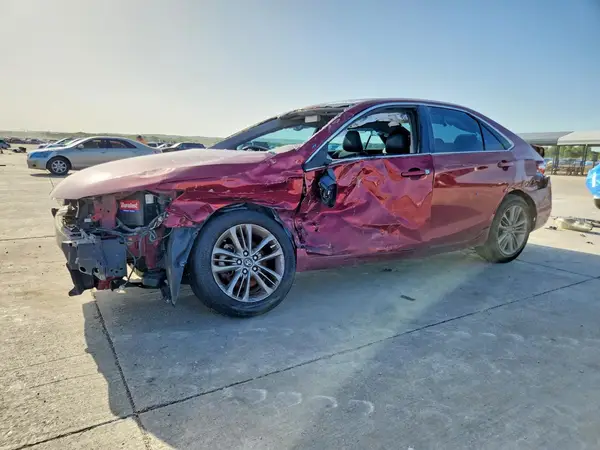 4T1BF1FK3HU660913 2017 TOYOTA CAMRY - Image 1
