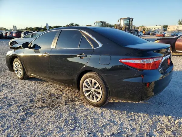 4T1BF1FK3HU661446 2017 TOYOTA CAMRY - Image 2