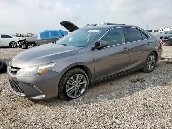 4T1BF1FK3HU661592 2017 TOYOTA CAMRY - Image 1