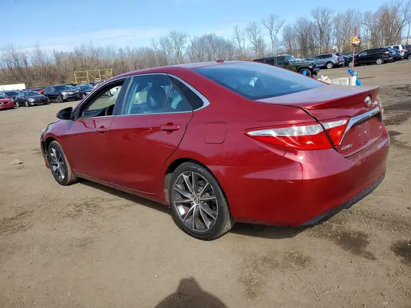 4T1BF1FK3HU661690 2017 TOYOTA CAMRY - Image 2
