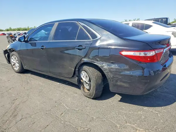 4T1BF1FK3HU663228 2017 TOYOTA CAMRY - Image 2