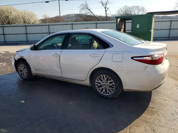 4T1BF1FK3HU665660 2017 TOYOTA CAMRY - Image 2