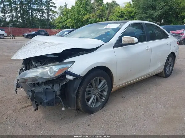4T1BF1FK3HU667134 2017 TOYOTA CAMRY - Image 2