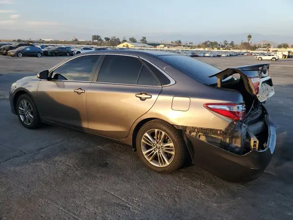 4T1BF1FK3HU669238 2017 TOYOTA CAMRY - Image 2