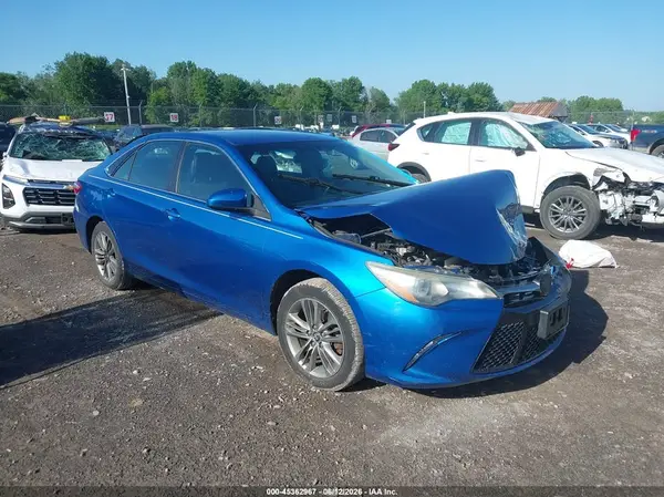 4T1BF1FK3HU669675 2017 TOYOTA CAMRY - Image 1