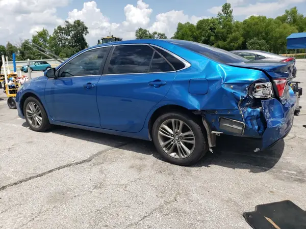 4T1BF1FK3HU669742 2017 TOYOTA CAMRY - Image 2